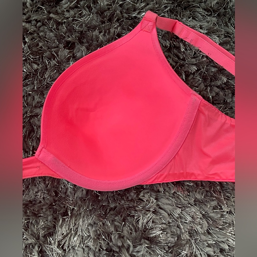 Victoria’s Secret Plunge Bra - Picture 7 of 8